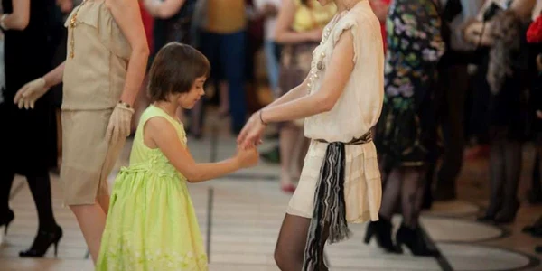 Noua producţie a lui Saizescu rulează deja în mai multe cinematografe din Bucureşti