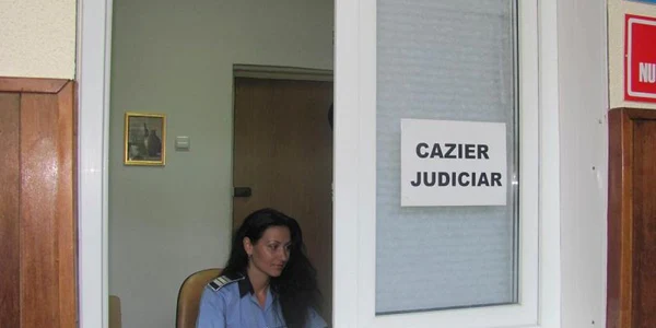 Cazierul se poate ridica de la Poliţie