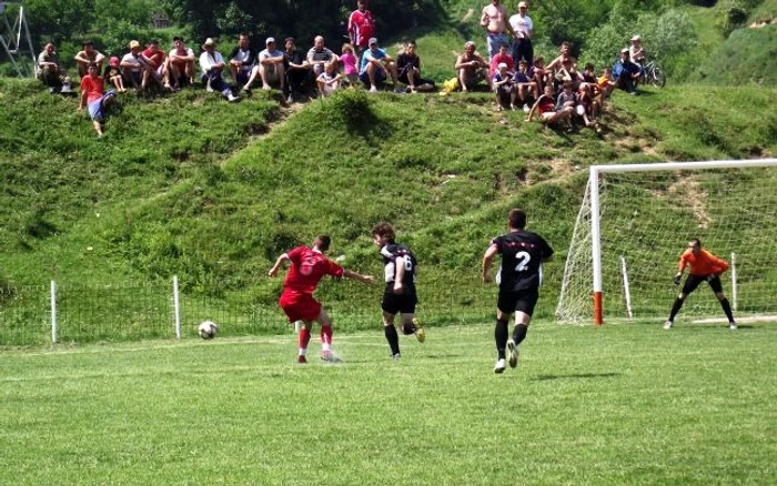 Cel mai important meci din istoria comunei a avut loc la poalele unui deal