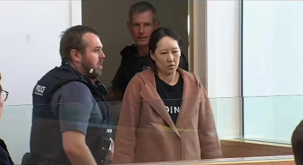 O femeie și-a ucis copiii și a ascuns cadavrele în valize. Riscă închisoarea pe viață