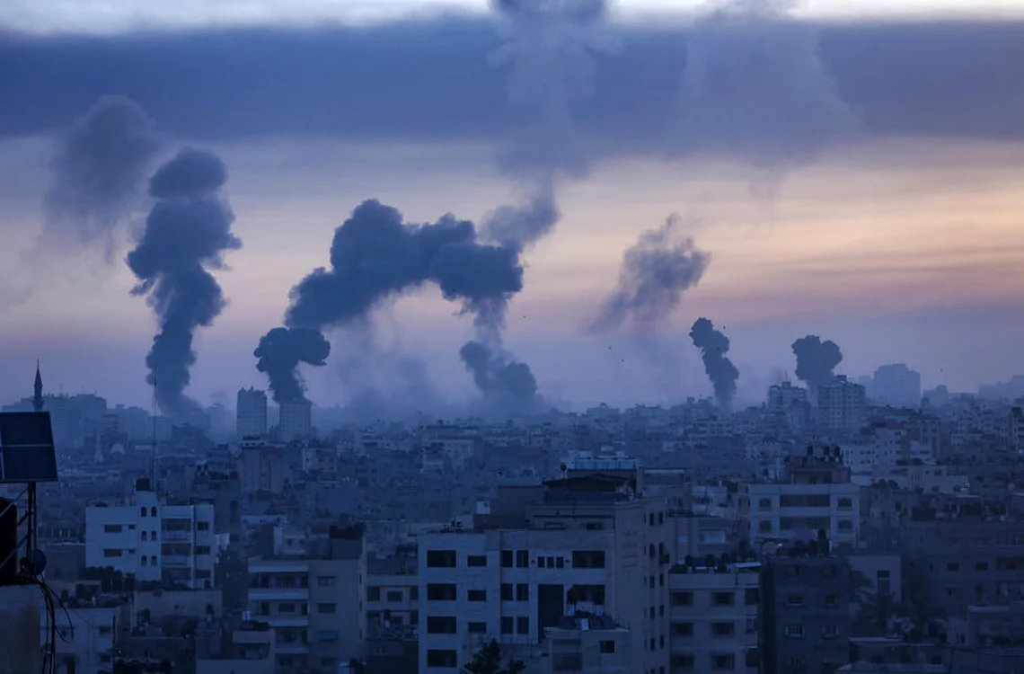 Scene ale duelului cu rachete dintre Hamas şi Israel FOTO EPA-EFE