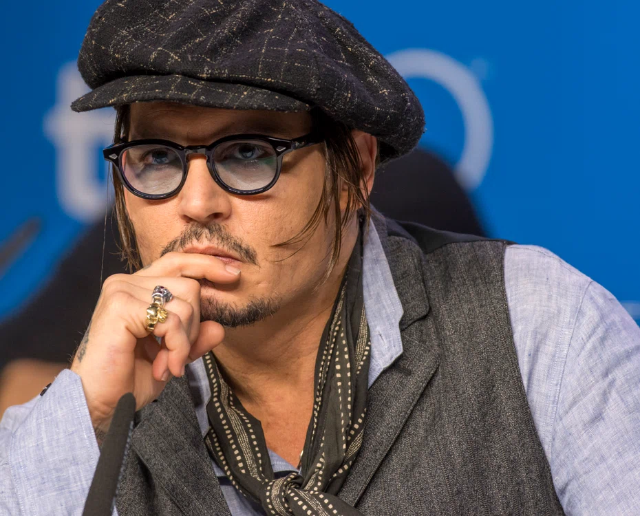 
    Jonny Depp a vorbit în premieră despre acuzațiile de violență domestică ale fostei soșii, Amber HeardFoto: EPA  