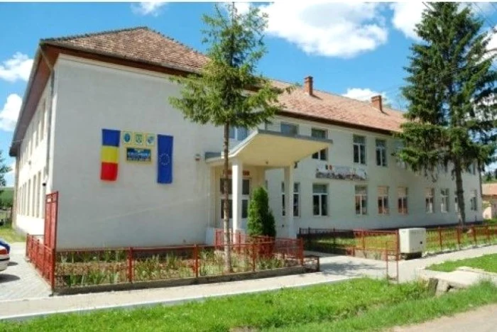 Patru angajați ai primăriei din Sânpetru de Câmpie sunt cercetați penal Sursă foto: sanpetrudecampie.ro