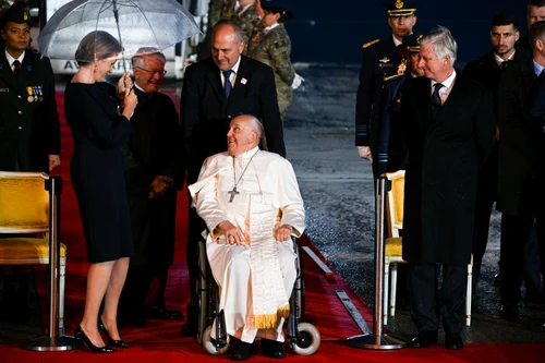 Regina Mathilde și Regele Philippe al Belgiei cu Papa Francisc la Bruxelles. FOTO: Frederic Andrieu, Casa Regală belgiană