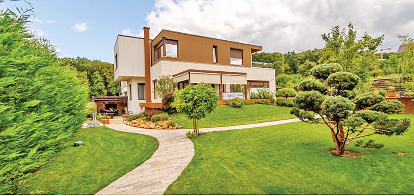 Cluj. Scump, dom’le, scump: vila din Făget, învelită în piatră. Foto: Remax