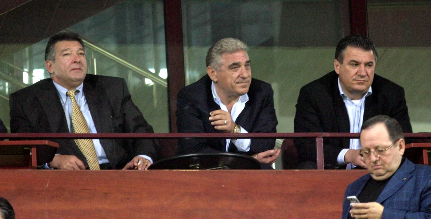 
    Ioan şi Victor Becali  