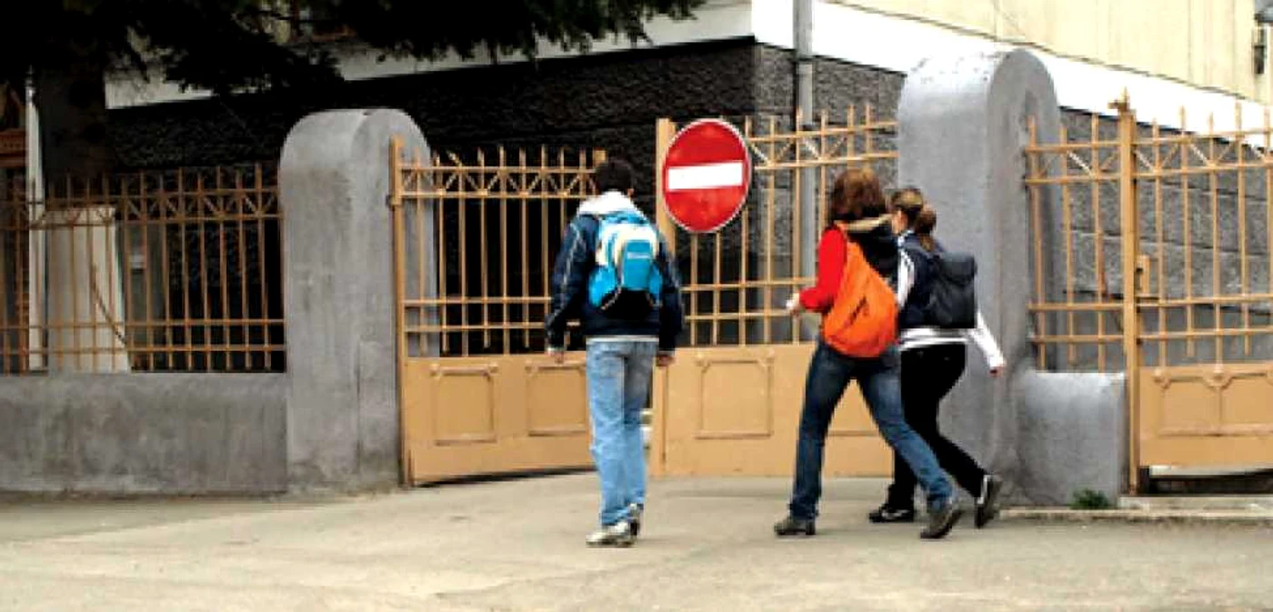 Hunedoara: Chioşcarii vând des mâncare periculoasă