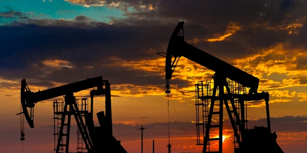sonde petroliere sonda petroliera foto shutterstock