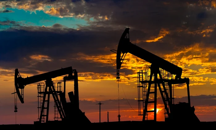 sonde petroliere sonda petroliera foto shutterstock