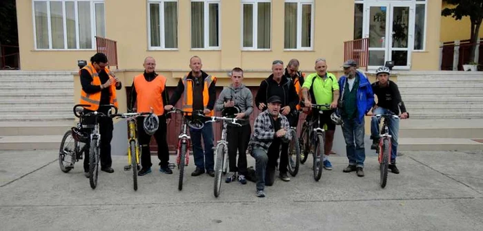 Olandezii au venit pe biciclete până în România