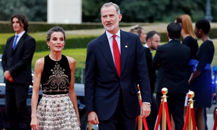 Regina Letizia și Regele Felipe la dineul de la Luvru   Casa Majestatii Sale (1) jpg