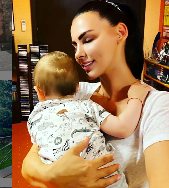 Lavinia Pârva, alături de băiețelul ei
