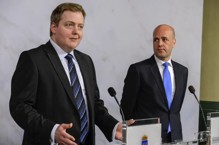 Premierul Sigmundur Davíð Gunnlaugsson (stânga) a renunţat la planurile de aderare la UE. FOTO Reuters