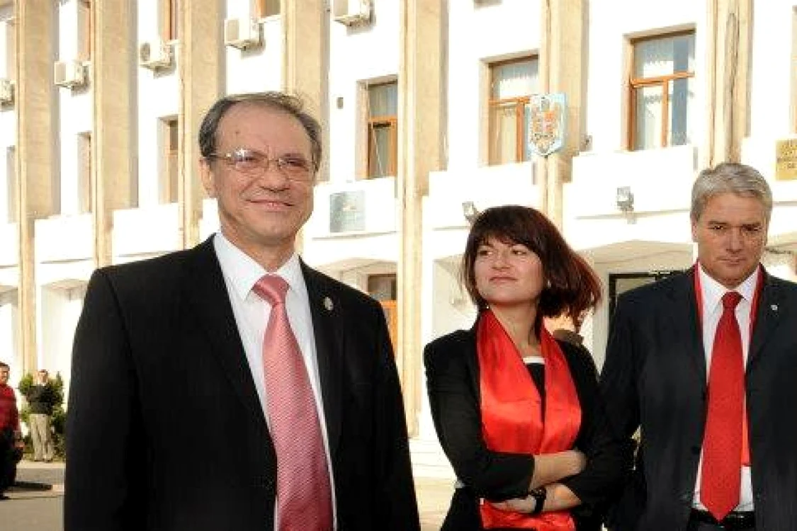 Profesorul Lucian Băluţ renunţă la funcţia de manager FOTO Facebook Lucian Băluţ