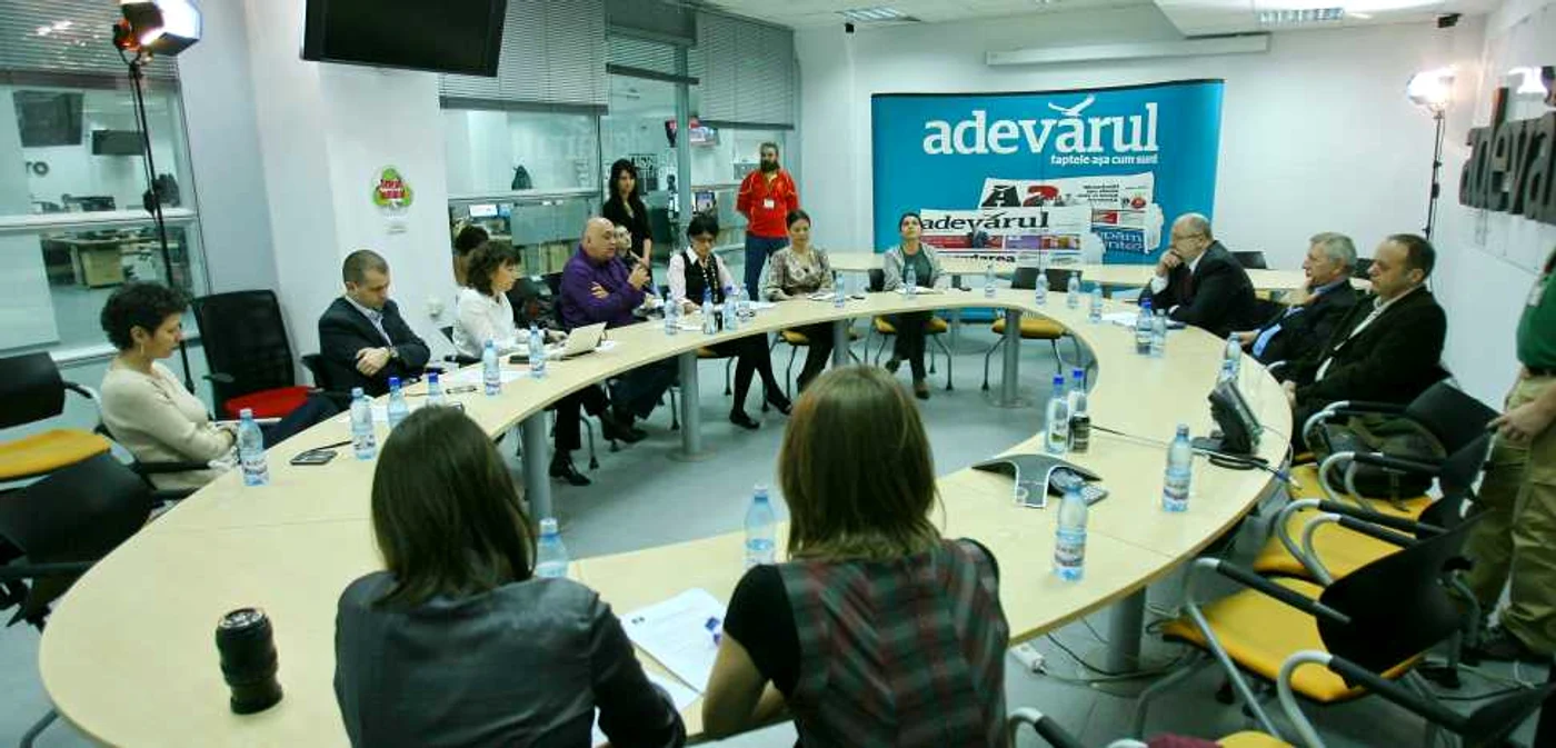 Prima dezbatere Adevarul Holding: „Soluţii pentru problemele educaţiei“