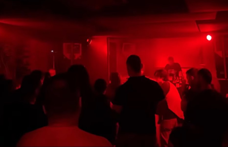 Club București închis de poliție pentru nereguli și substanțe interzise | sursa foto: Adevarul Club București închis de poliție pentru nereguli și substanțe interzise | sursa foto: Adevarul