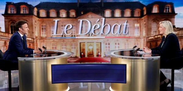 Emmanuel Macron si Marine Le Pen la dezbaterea de miercuri seara FOTO EPA-EFE