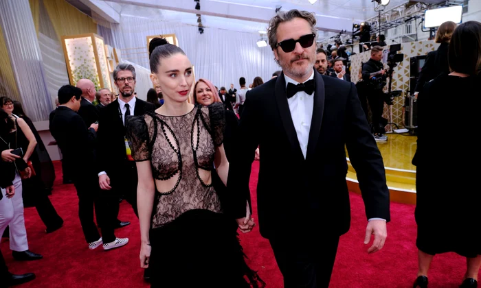 4 joaquin pheonix si rooney mara parinti 1 jpg jpeg