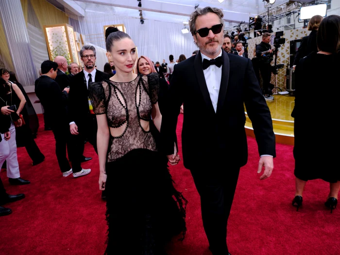 4 joaquin pheonix si rooney mara parinti 1 jpg jpeg