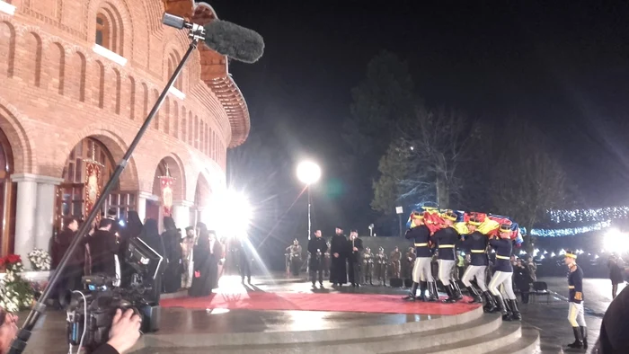 Foto arhivă Funeraliile Regelui Mihai de la Curtea de Argeş