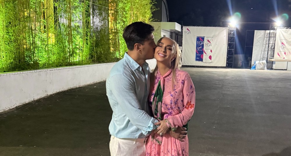 Anamaria Prodan și Ronald Gavril, declarație de dragoste la piscină. Cum s-au fotografiat cei doi îndrăgostiți: „Sunt binecuvântată”