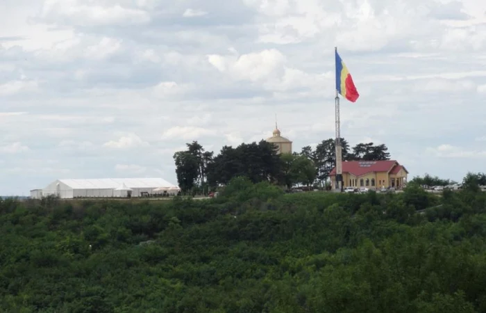 Festivităţile de premiere din cadrul manifestărilor din acest an vor avea loc pe Dealul Grădişte... (FOTO: Mugurel Manea)