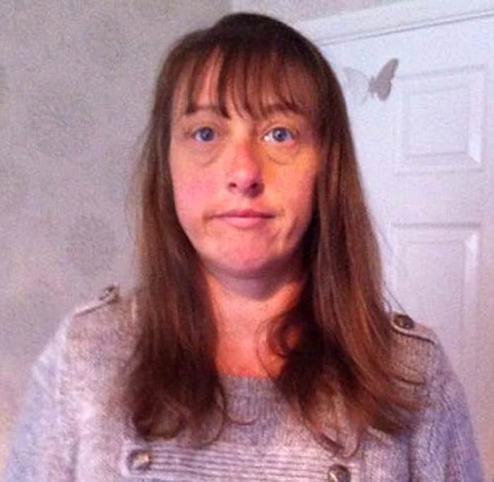 
    Faţa lui Jo Thomson a fost desfigurată din cauza vopselei de părFoto: Captură Youtube  