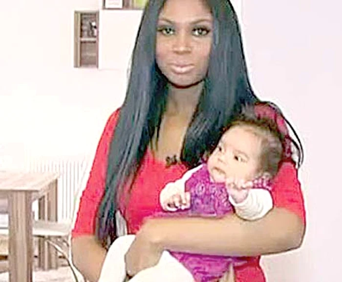 
    Mulatra are o fetiţă,  Serena (6 luni)  