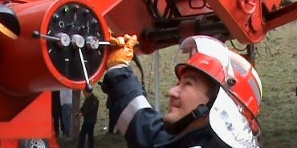 Reşiţa: Au ars zeci de metri cubi de parchet