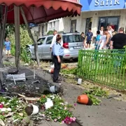 florarie distrusă accident foto brigara rutiera bucuresti jpg