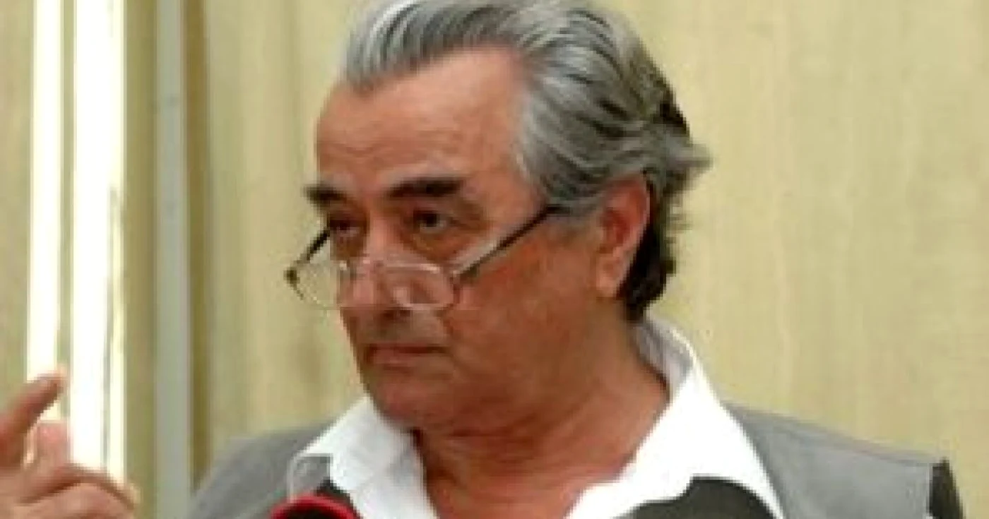 Constantin Buşe, profesor la Universitatea din Bucureşti