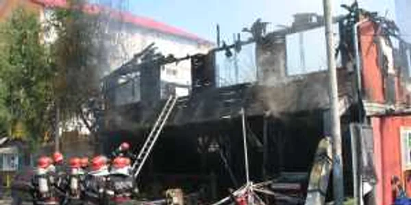 Pompierii au stins cinci incendii izbucnite de la sobe