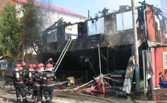 Pompierii au stins cinci incendii izbucnite de la sobe