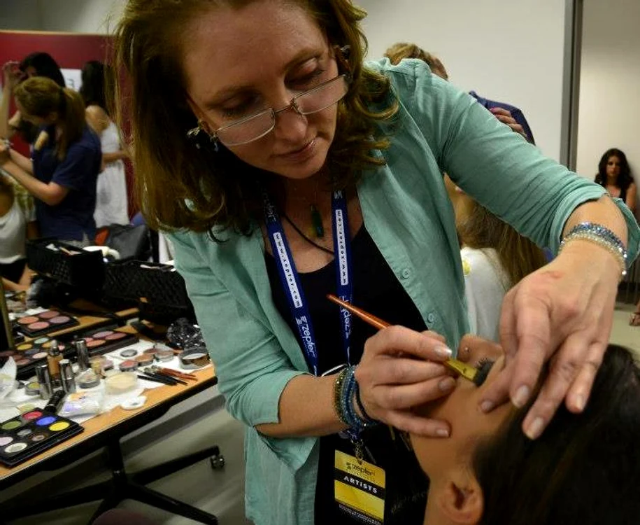 Florina Mărcuţă, make-up artist