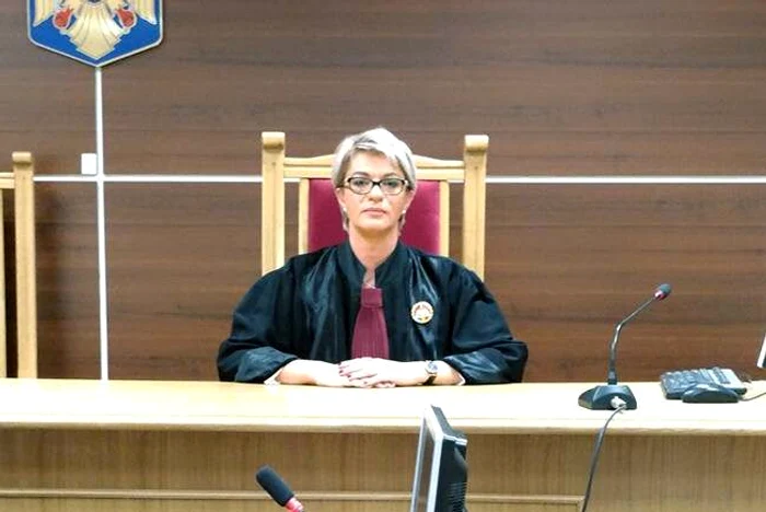 Ciungan lucra la Tribunalul Bihor
