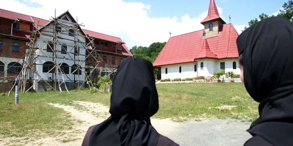 Măicuţa a fost exclusă din monahism