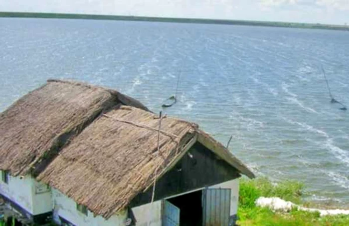 Lacul Strachina, un colţ de rai în arşiţa Bărăganului FOTO Facebook/Lacul Strachina