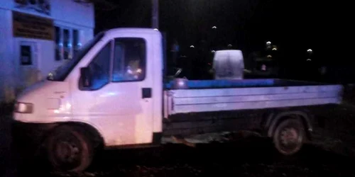 Doi copii loviţi de maşină în Cămaraşu FOTO NEWS.RO