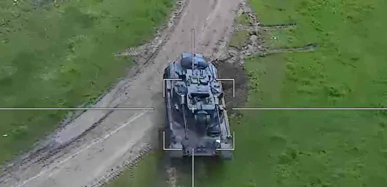 Tancul de fabricație germană nu a fost distrus  FOTO captură video 