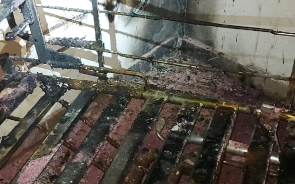
    Patul care a ars la Instititul Socola Foto: ISU Iaşi  