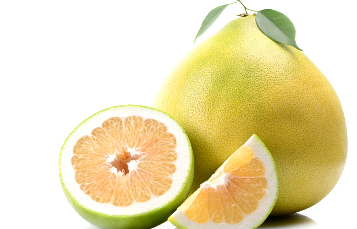 
    Pomelo oferă o cantitate importantă de vitamina C, necesară unui sistem imunitar puternicFoto: Shutterstock  