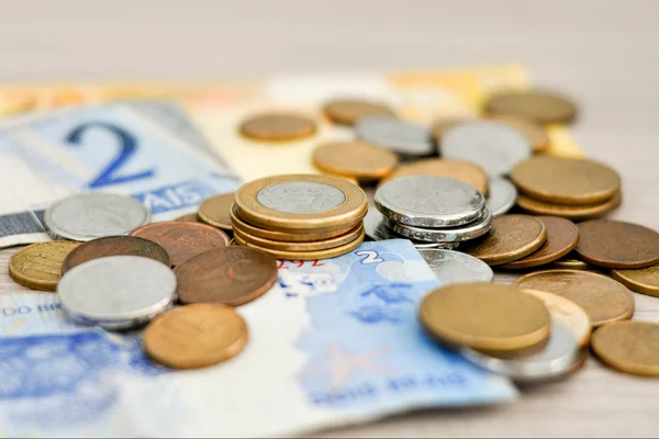 Venitul mediu pe gospodărie a ajuns la aproape 5.000 lei lunar în ultima parte a anului trecut