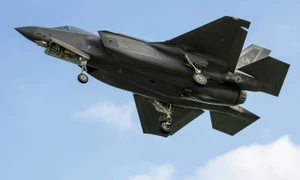 avion F35 foto unsplash jpg