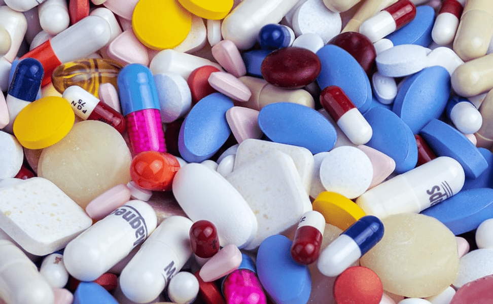 Vânzarea online a medicamentelor și suplimentelor alimentare ar trebui reglementată, avertizează Consiliul Concurenței