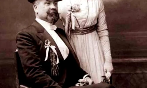 Pledoarie pentru pălărie   Eveniment în cadrul expoziției "Găteala capului" jpeg