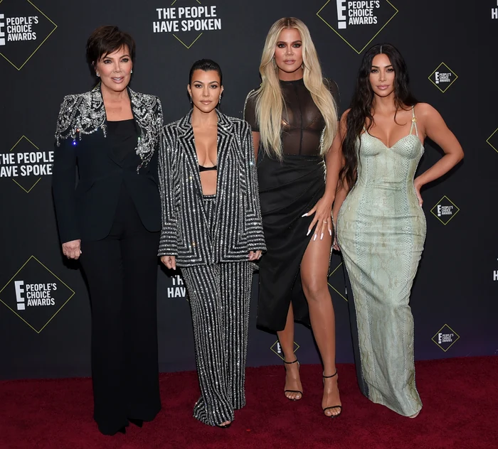 7 kardashian people choice awards jpg jpeg