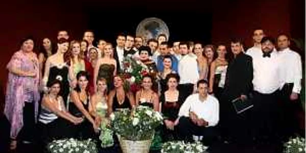 Artiştii tineri au ocazia să lucreze direct cu maeştrii liedului românesc prin intermediul Master Classes