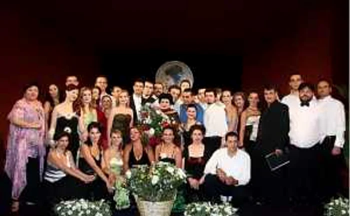 Artiştii tineri au ocazia să lucreze direct cu maeştrii liedului românesc prin intermediul Master Classes