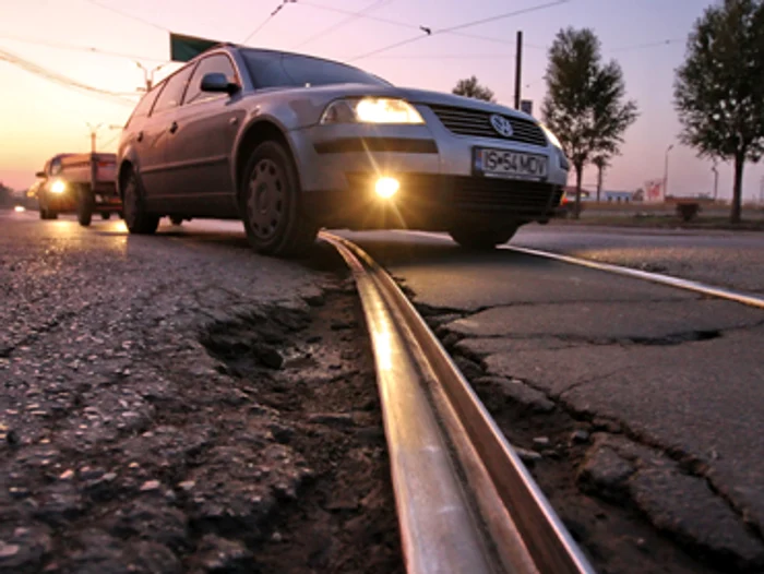 Iaşi: Liniile de tramvai spre Tomeşti distrug maşinile