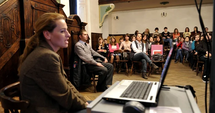 Proiectul pilot s-a desfăşurat deja pentru 12 clase de la Samuel von Brukenthal